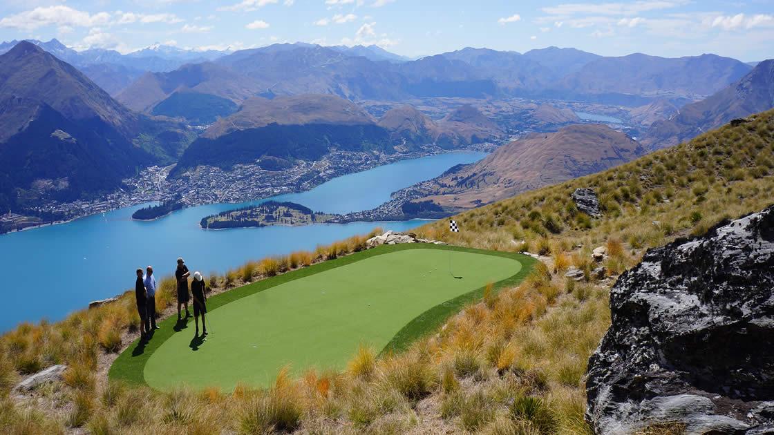 7 Amazing Golf Courses in NZ
